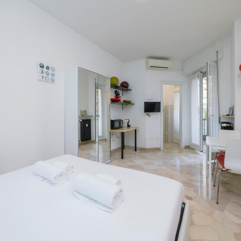 Comfort just a stone's throw from the subway - Monolocale con Balcone - 5