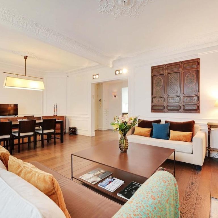Marais 2B with Balcony - Two-Bedroom Apartment - 11