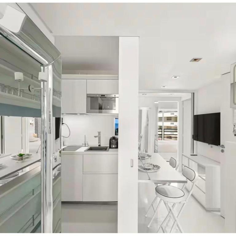 Luxueux 100m2 Croisette 5 étoiles - Vue mer Terrasse & Jacuzzi - Accès direct plage Miramar - Appartement 2 Chambres avec Terrasse et Vue sur la Mer - 11