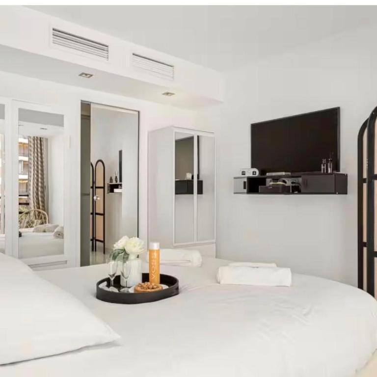 Luxueux 100m2 Croisette 5 étoiles - Vue mer Terrasse & Jacuzzi - Accès direct plage Miramar - Appartement 2 Chambres avec Terrasse et Vue sur la Mer - 18