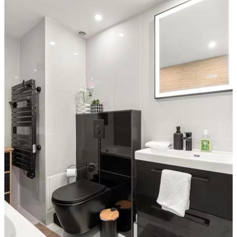 Luxueux 100m2 Croisette 5 étoiles - Vue mer Terrasse & Jacuzzi - Accès direct plage Miramar - Appartement 2 Chambres avec Terrasse et Vue sur la Mer - 21
