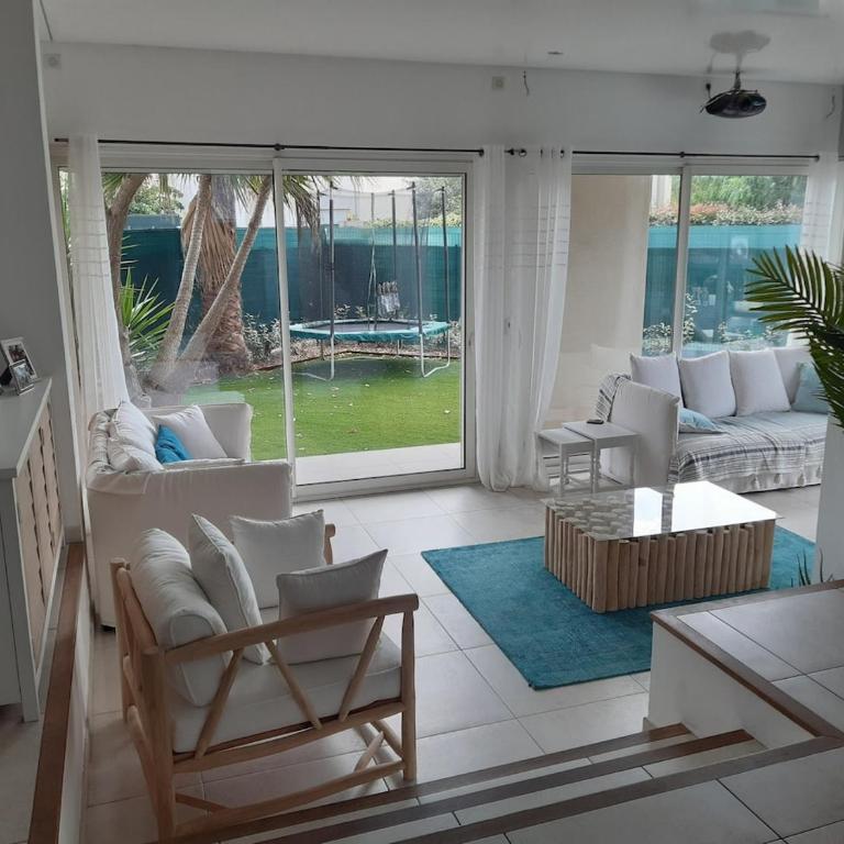 VILLA JAMERO, Bord de Mer, Piscine Chauffée, Balnéo, Climatisation,, Parking Privé - Villa - 4