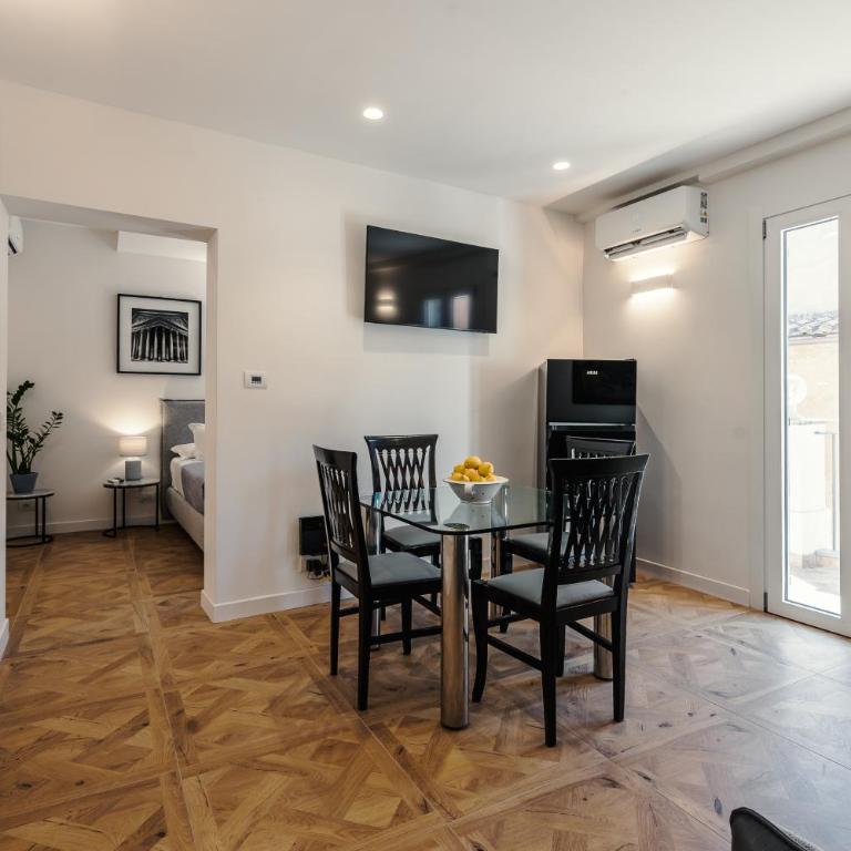 CS Spanish Steps Boutique Apartments - Appartamento con 2 Camere da Letto e Balcone - 2