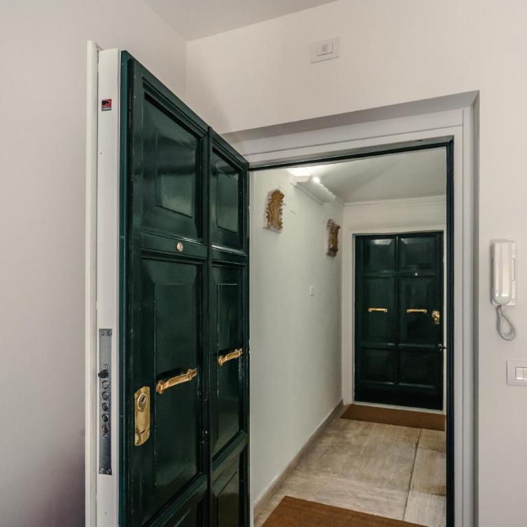 CS Spanish Steps Boutique Apartments - Appartamento con 2 Camere da Letto e Balcone - 8