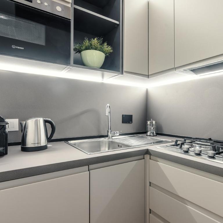 CS Spanish Steps Boutique Apartments - Appartamento con 2 Camere da Letto e Balcone - 10