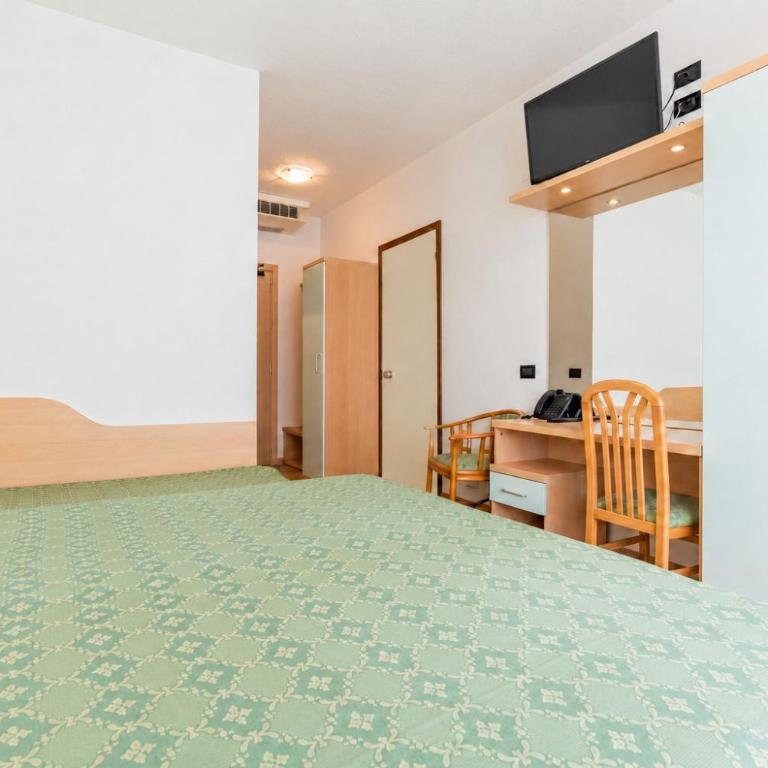 Hotel Europa - Camera Tripla - 5