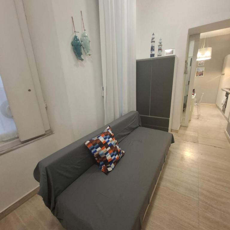 5 Terre Home - One-Bedroom Apartment - 10