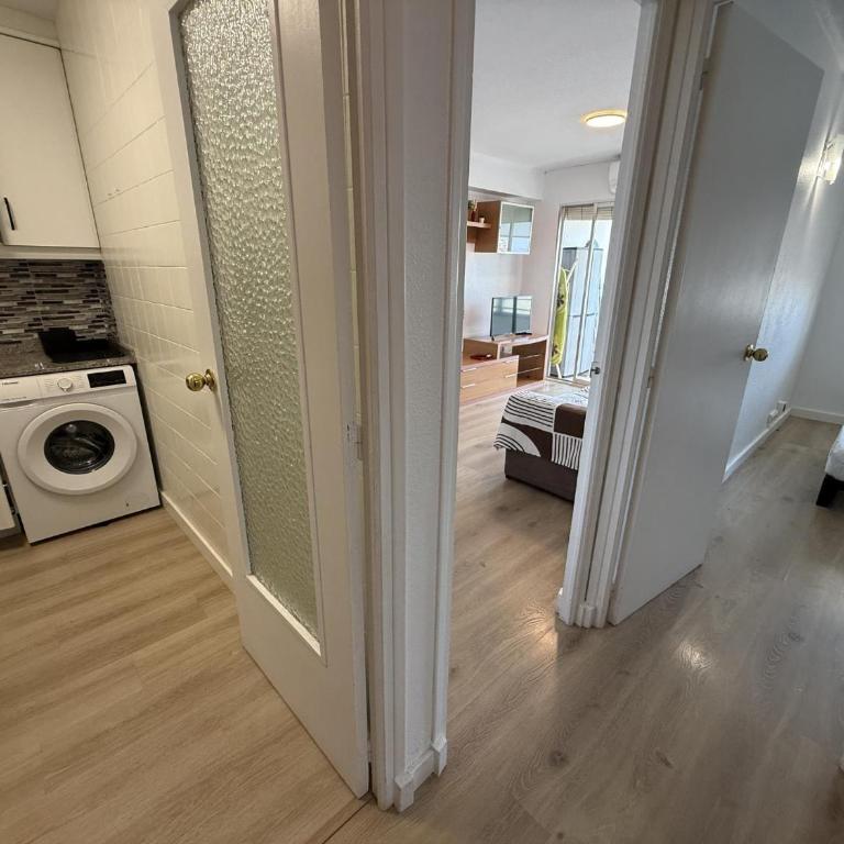 Apartment with Pool & Balcony in Alicante by Turihome - Apartamento - 16