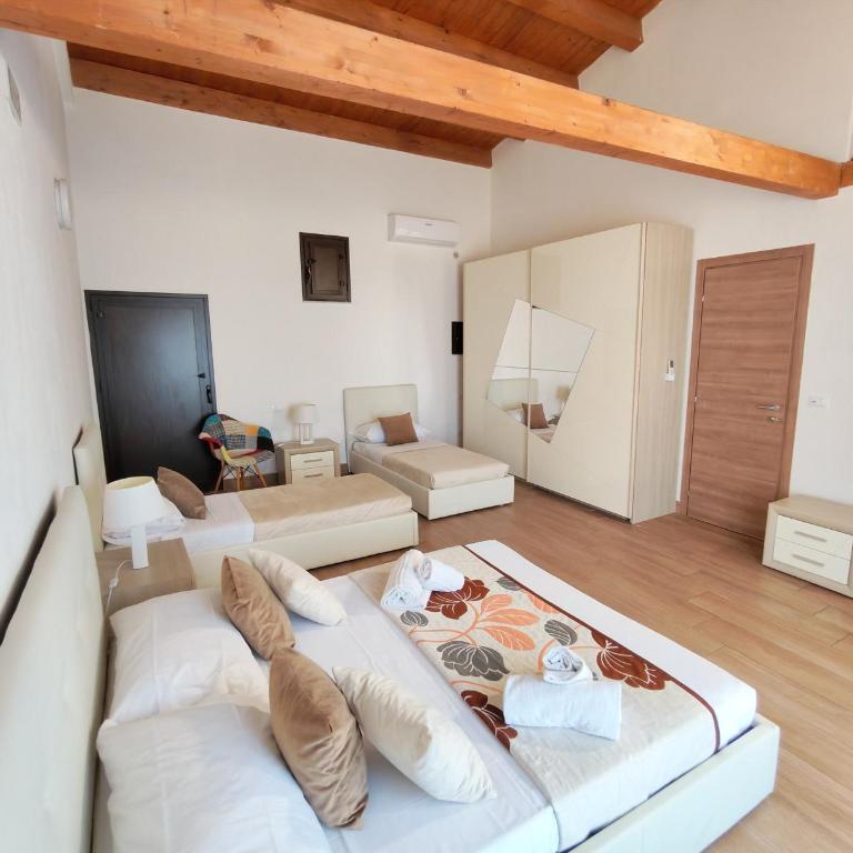 Domina Palace Rooms - Camera Quadrupla con Vista Mare - 6