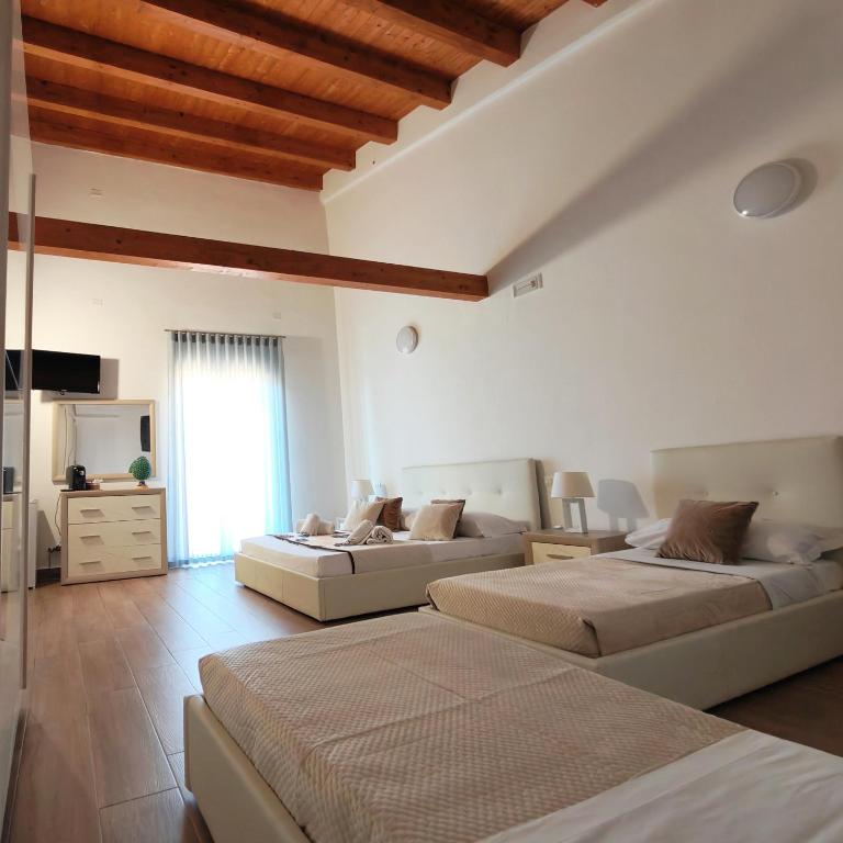Domina Palace Rooms - Camera Quadrupla con Vista Mare - 9
