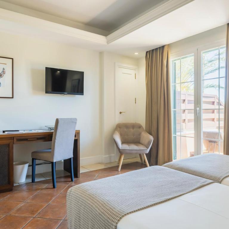 Hotel MR Les Rotes - Habitación Doble con vista parcial al mar - 1 o 2 camas - 8