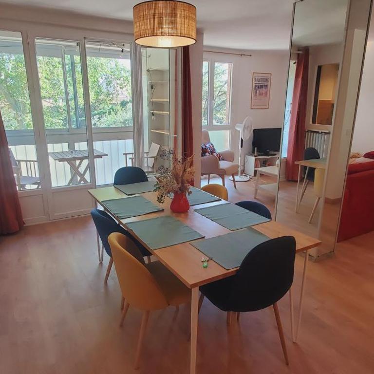 Appartement T3 proche intra-muros - Appartamento con 2 Camere da Letto e Balcone - 1
