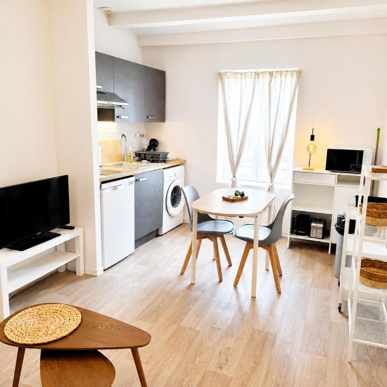 Le 74 des Carmes - Wifi - Hypercentre Orléans - Tout à pied - Spacieux - Appartement 1 Chambre - 22