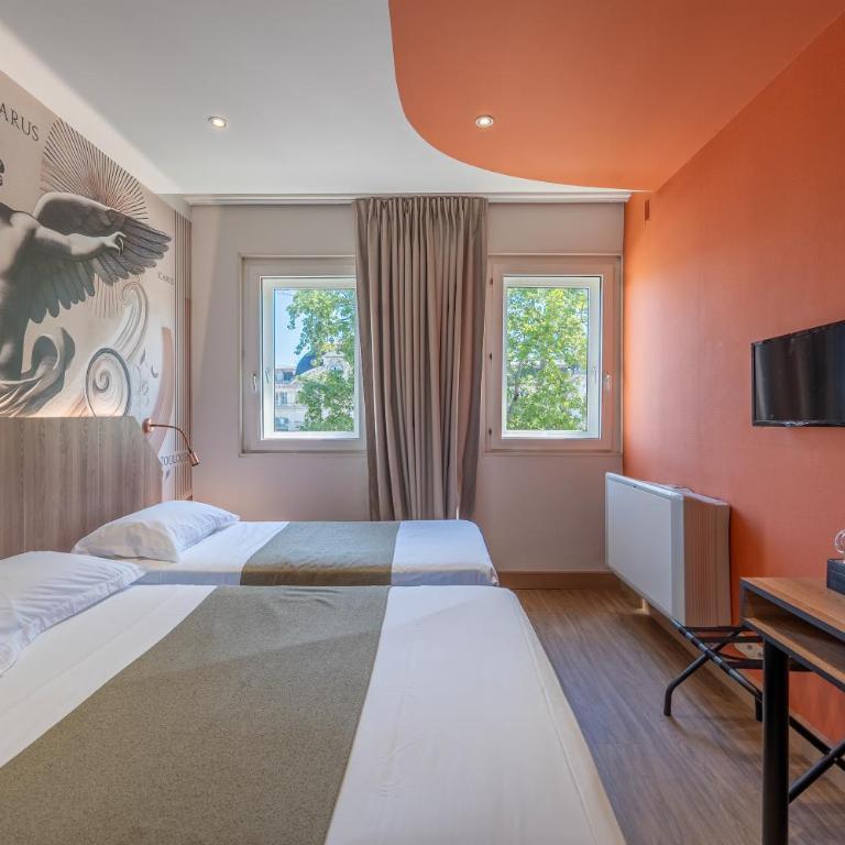 Hôtel Icare - Chambre Triple avec Douche - 8
