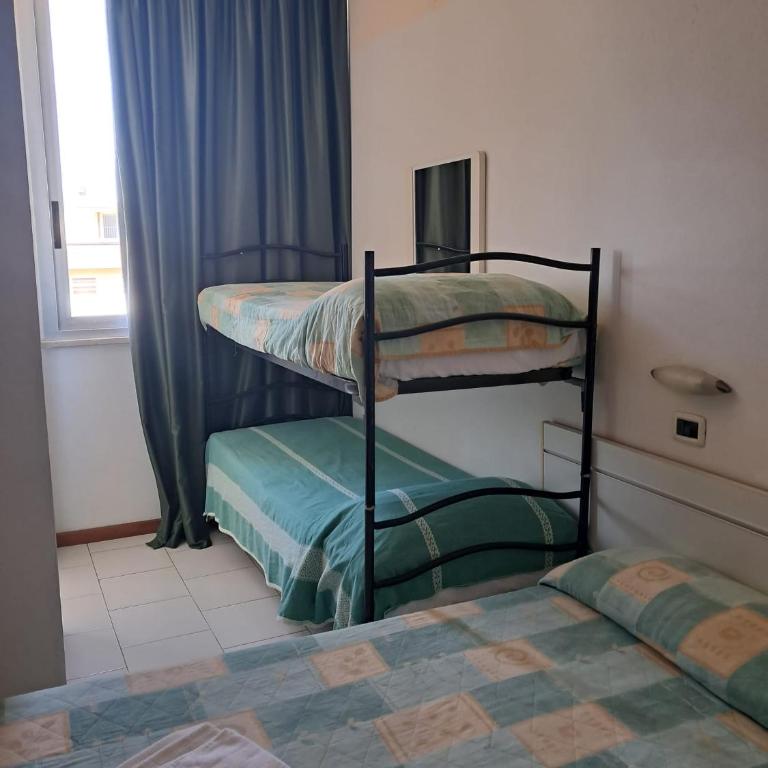 Hotel Diplomatic - Bianchi Hotels - Camera Quadrupla Economy - 4