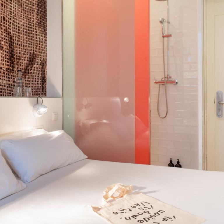 Chic & Basic Tallers Hostal - Habitación Doble - 1