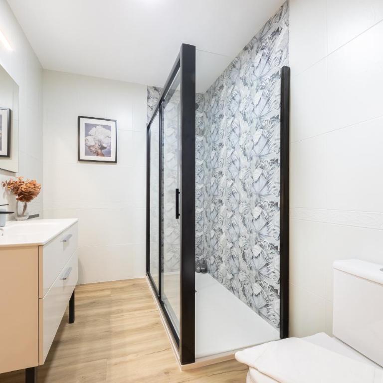Live Old Town Bilbao - Three-Bedroom Superior Apartment - 22
