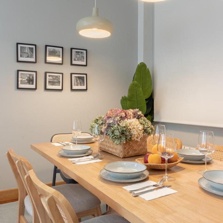 Live Old Town Bilbao - Three-Bedroom Superior Apartment - 8