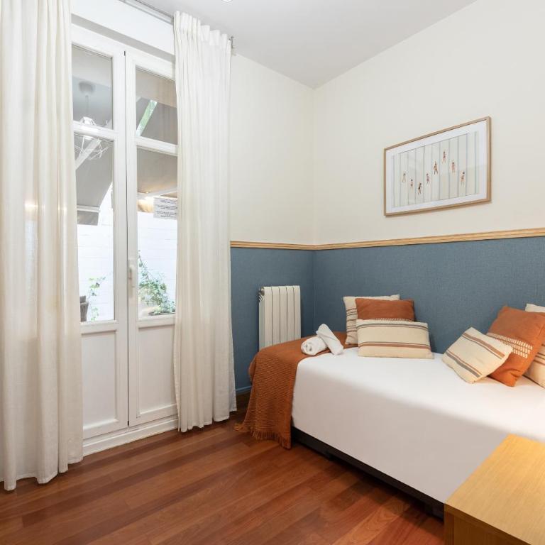 Live Old Town Bilbao - Three-Bedroom Superior Apartment - 26