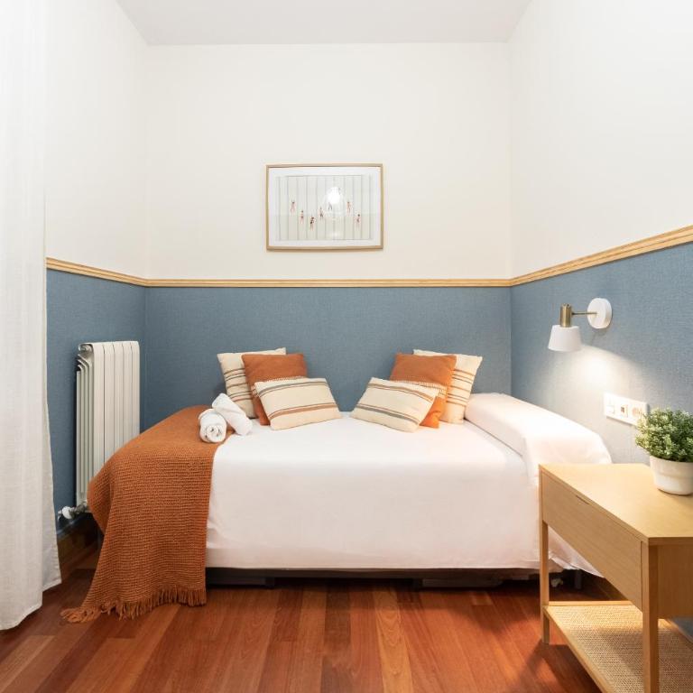 Live Old Town Bilbao - Three-Bedroom Superior Apartment - 3