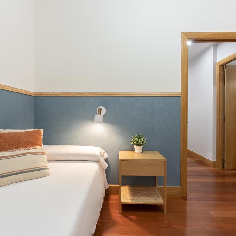 Live Old Town Bilbao - Three-Bedroom Superior Apartment - 27