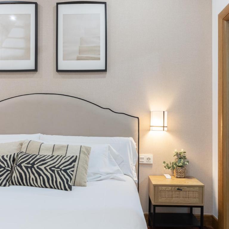 Live Old Town Bilbao - Three-Bedroom Superior Apartment - 18