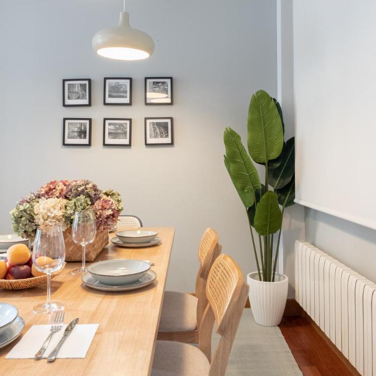 Live Old Town Bilbao - Three-Bedroom Superior Apartment - 9