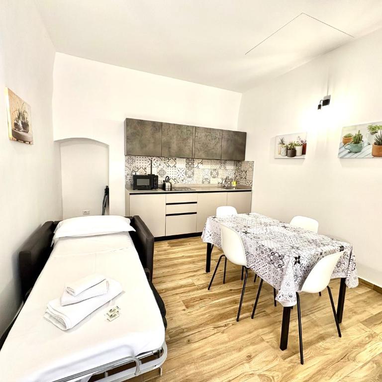 Nicolaus 204 Central Apartments - One-Bedroom Apartment - 7