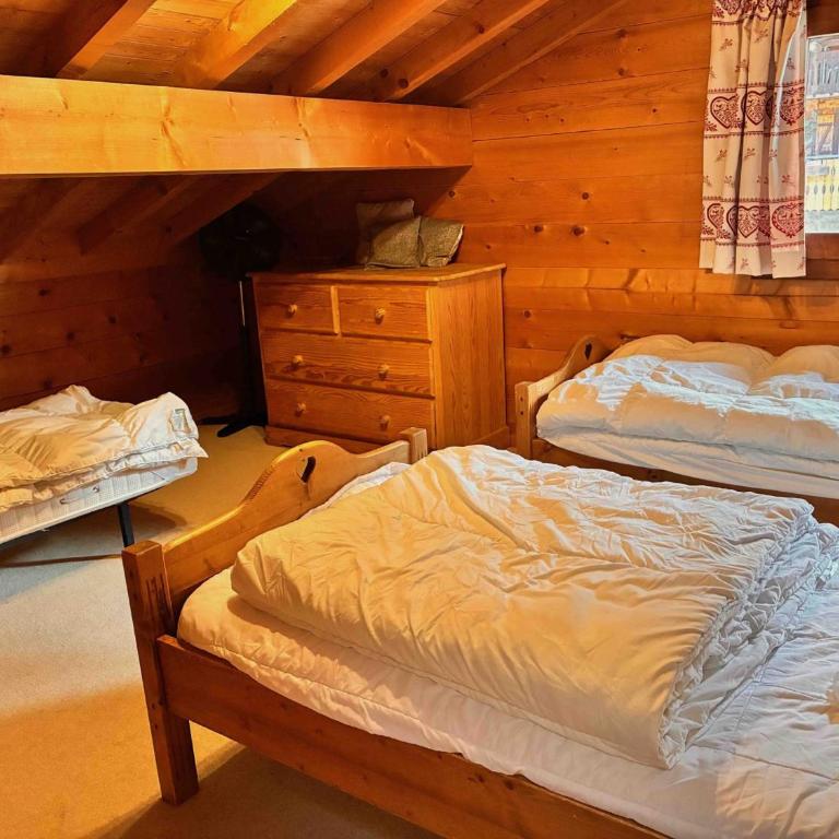 Chalet spacieux 15 pers, jacuzzi, parking, animaux admis - FR-1-676-208 - Chalet - 26