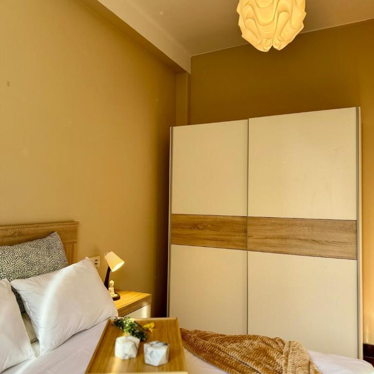 Pedestrian Center 5 Rooms with Balcony - Five-Bedroom Apartment - 43