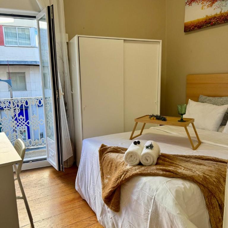 Pedestrian Center 5 Rooms with Balcony - Five-Bedroom Apartment - 54