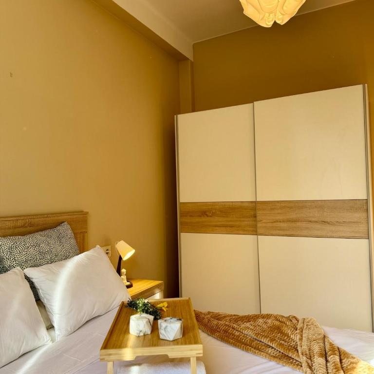 Pedestrian Center 5 Rooms with Balcony - Five-Bedroom Apartment - 55