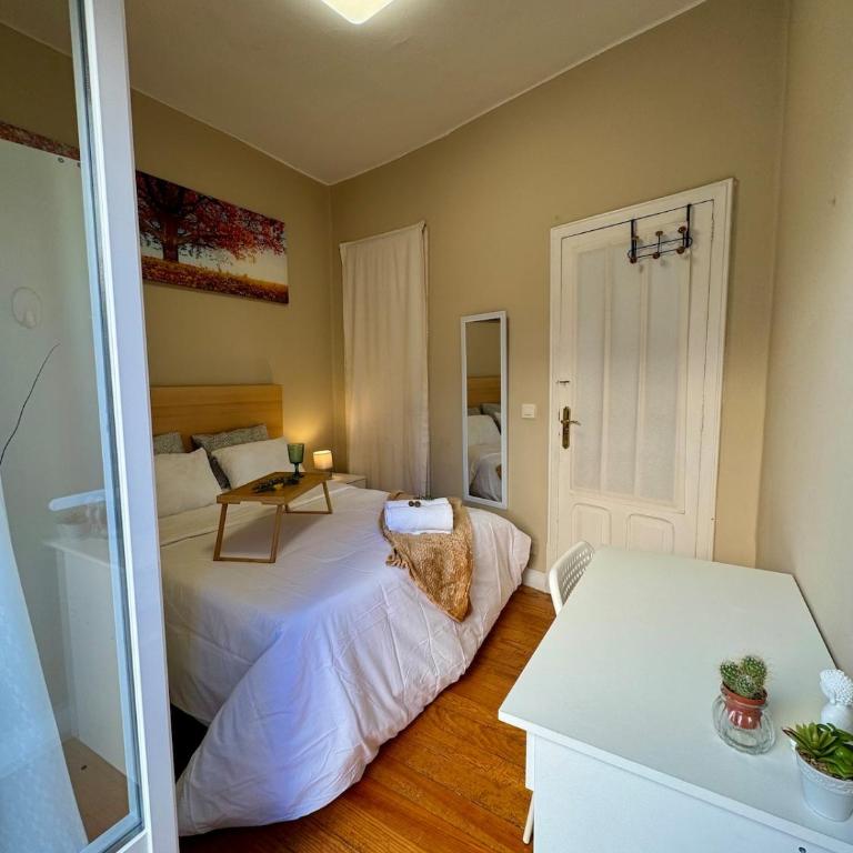 Pedestrian Center 5 Rooms with Balcony - Five-Bedroom Apartment - 71