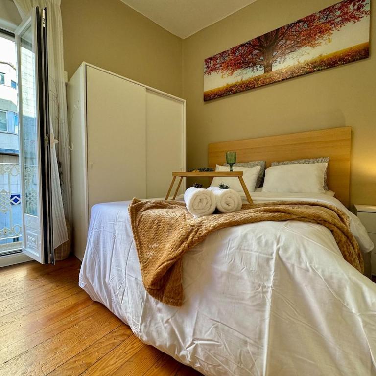 Pedestrian Center 5 Rooms with Balcony - Five-Bedroom Apartment - 80