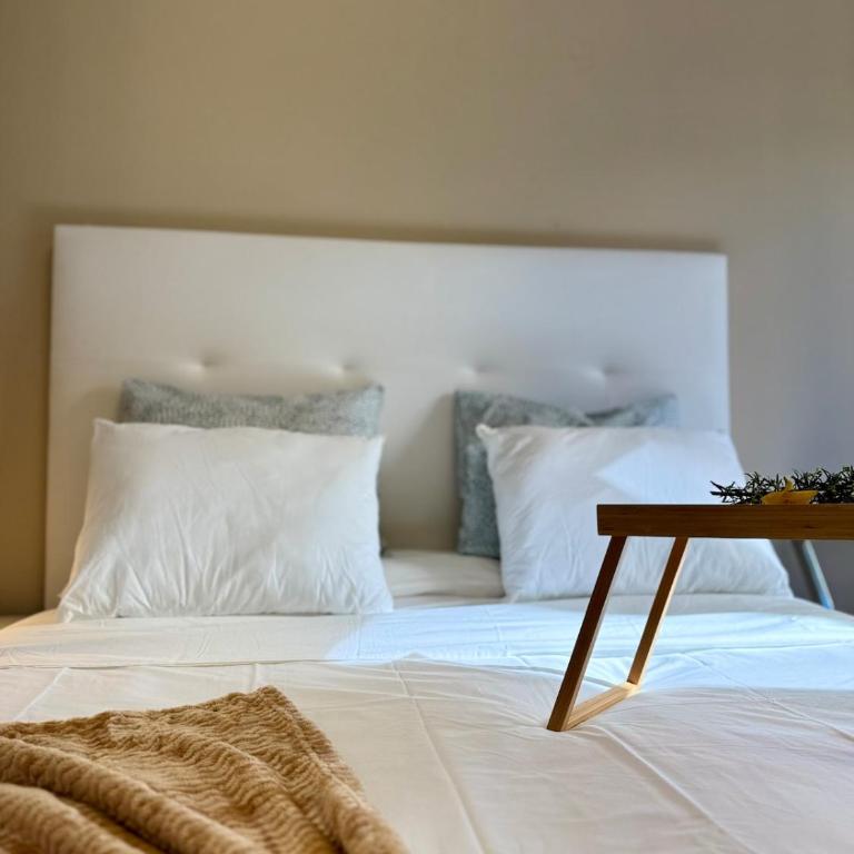 Pedestrian Center 5 Rooms with Balcony - Five-Bedroom Apartment - 92