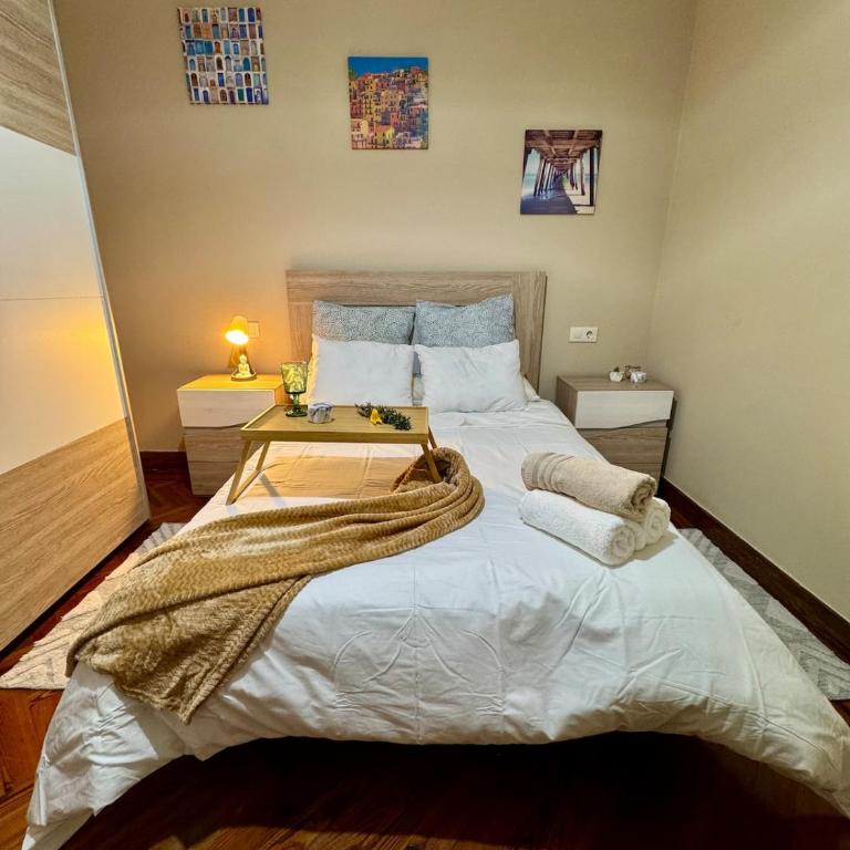 Pedestrian Center 5 Rooms with Balcony - Five-Bedroom Apartment - 93