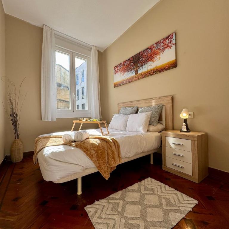 Pedestrian Center 5 Rooms with Balcony - Five-Bedroom Apartment - 97