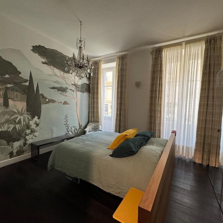 Castel Joli Golden Square - Two-Bedroom Apartment - 9