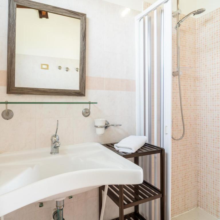Dimora La Vignazza - Camera Familiare per Ospiti Disabili - 3