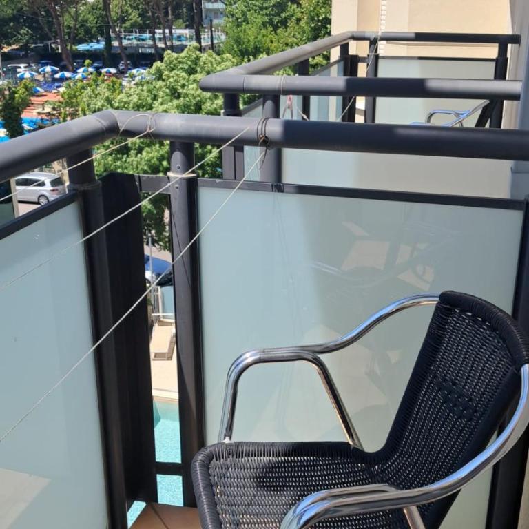 Hotel Diplomatic - Bianchi Hotels - Camera Matrimoniale con Balcone - 10