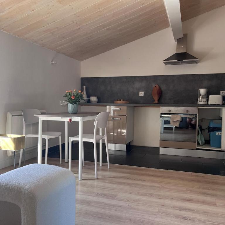 Charmant appartement centre ville La Rochelle - Appartement 1 Chambre - 10