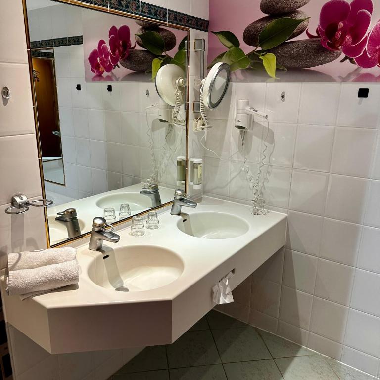 Parkhotel Tannenhof - Suite mit Balkon - 5