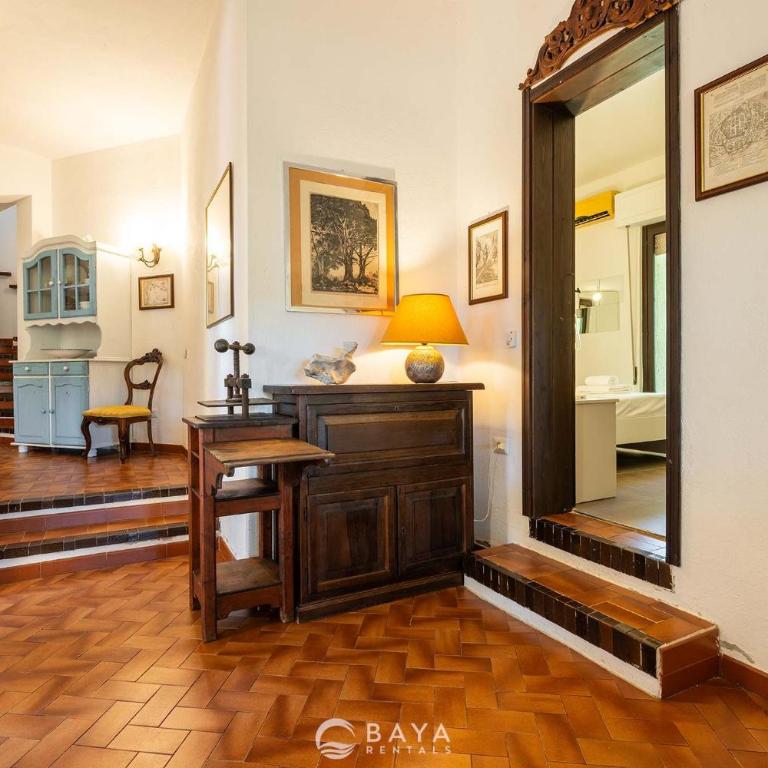 Villa Micaela with Private Pool, 2 Patios & Lush Garden - Villa - 7