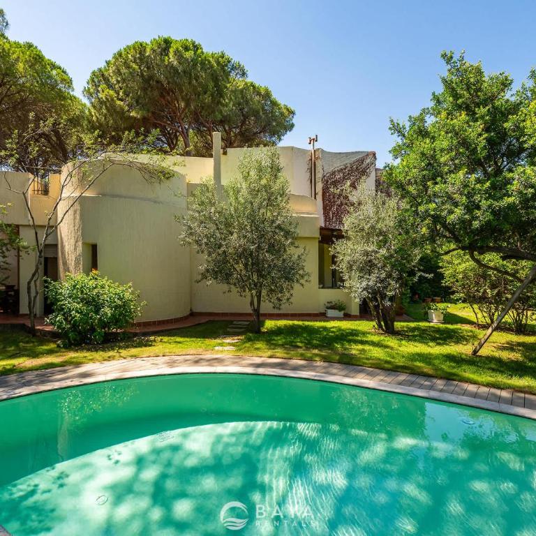 Villa Micaela with Private Pool, 2 Patios & Lush Garden - Villa - 21