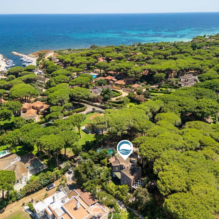 Villa Micaela with Private Pool, 2 Patios & Lush Garden - Villa - 43