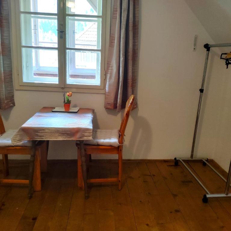 Haus STERNENBLICK - Privatzimmer im Naturpark Sölktäler - Familienzimmer mit Balkon - 5
