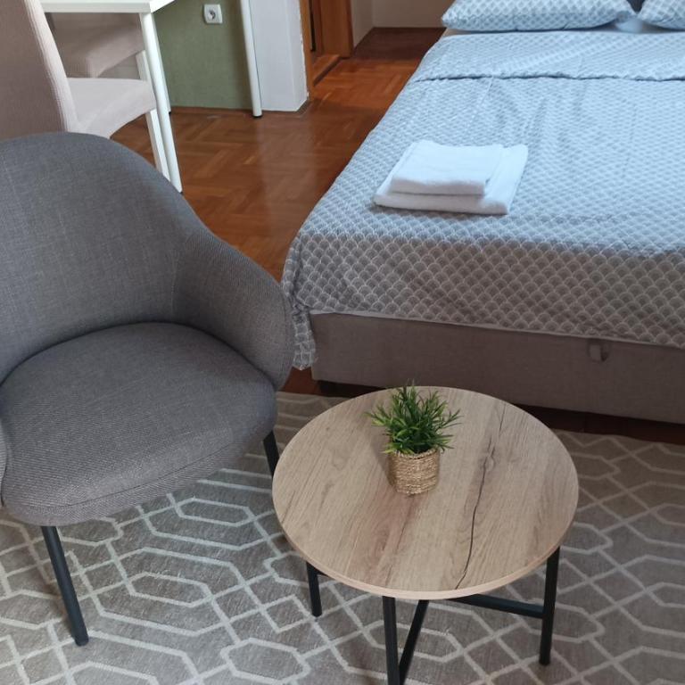 City Center Panorama - One-Bedroom Apartment with Balcony and City View - 11