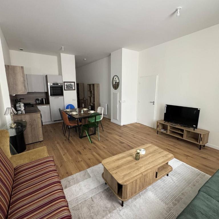 Elegant 2-Bedroom Apartment in the Heart of Paris - Appartement - 4