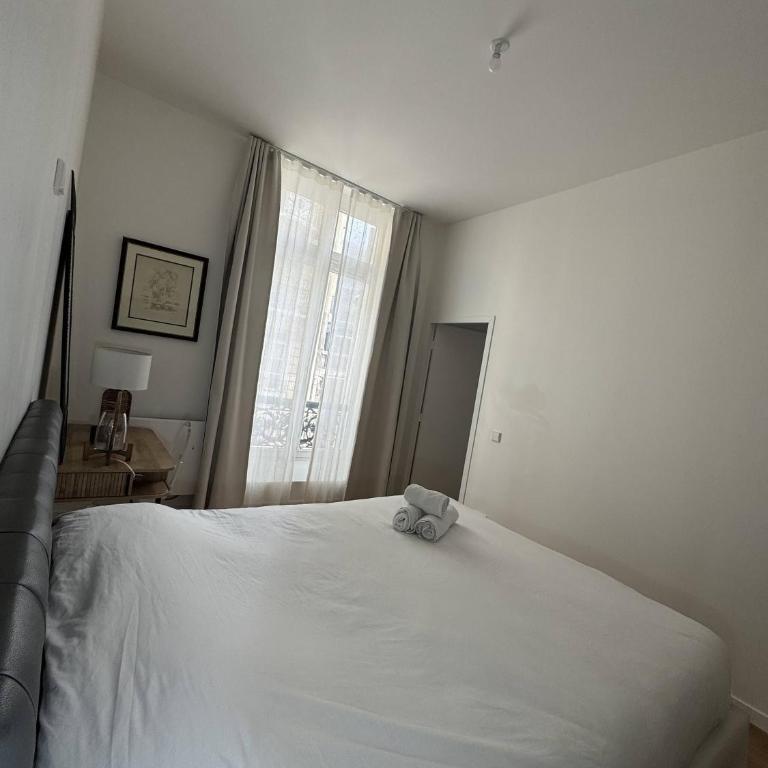 Elegant 2-Bedroom Apartment in the Heart of Paris - Appartement - 15