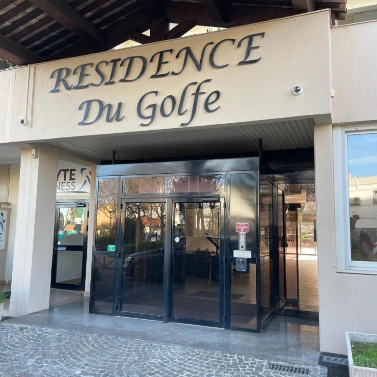 Séjour à Golf-Juan Résidence avec piscine parc et parking - Appartement - 12